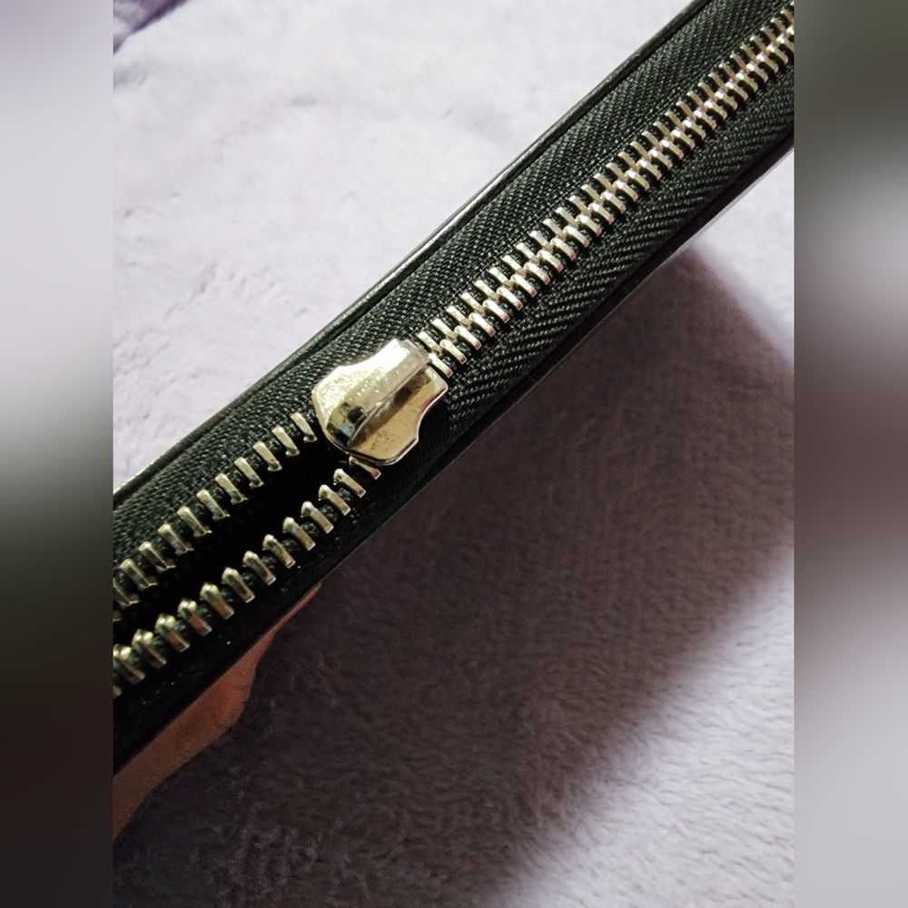 Louis Vuitton Black Epi Zippy Organizer - Picture 11 of 16